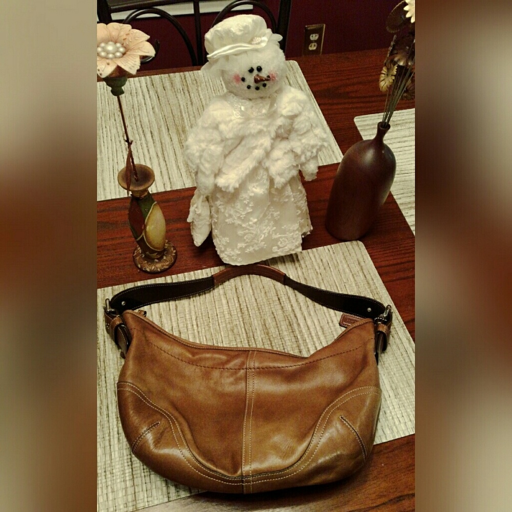 Coach brown leather shoulder bag